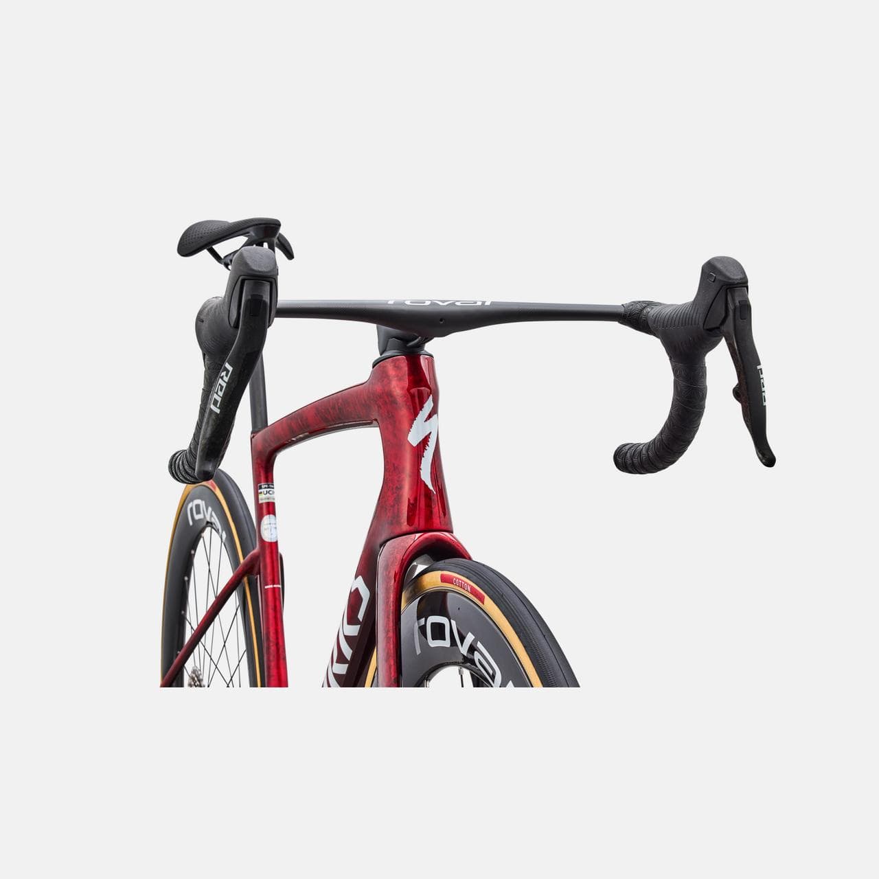 Front view of the narrow Speed Sniffer head tube and the Roval Rapide cockpit